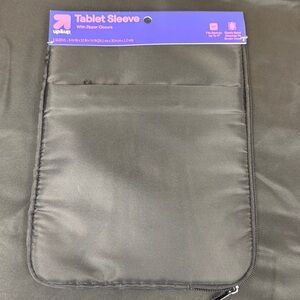Up&Up black Tablet Sleeve with Zipper Closure 9 1/2 inch x 12 inch x 1/2 inch